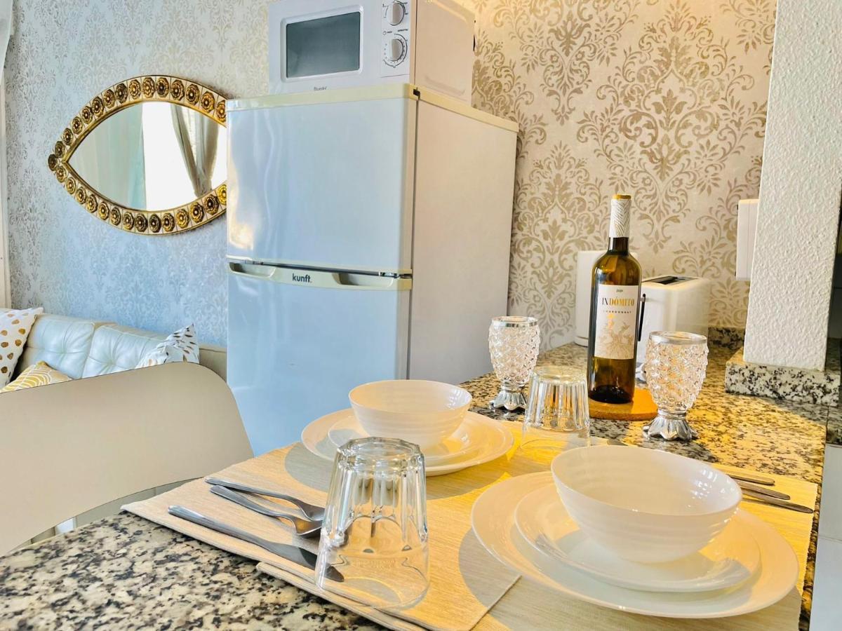 The Malibu Holiday Club Suite - Puerto Rico بورتو ريكو المظهر الخارجي الصورة