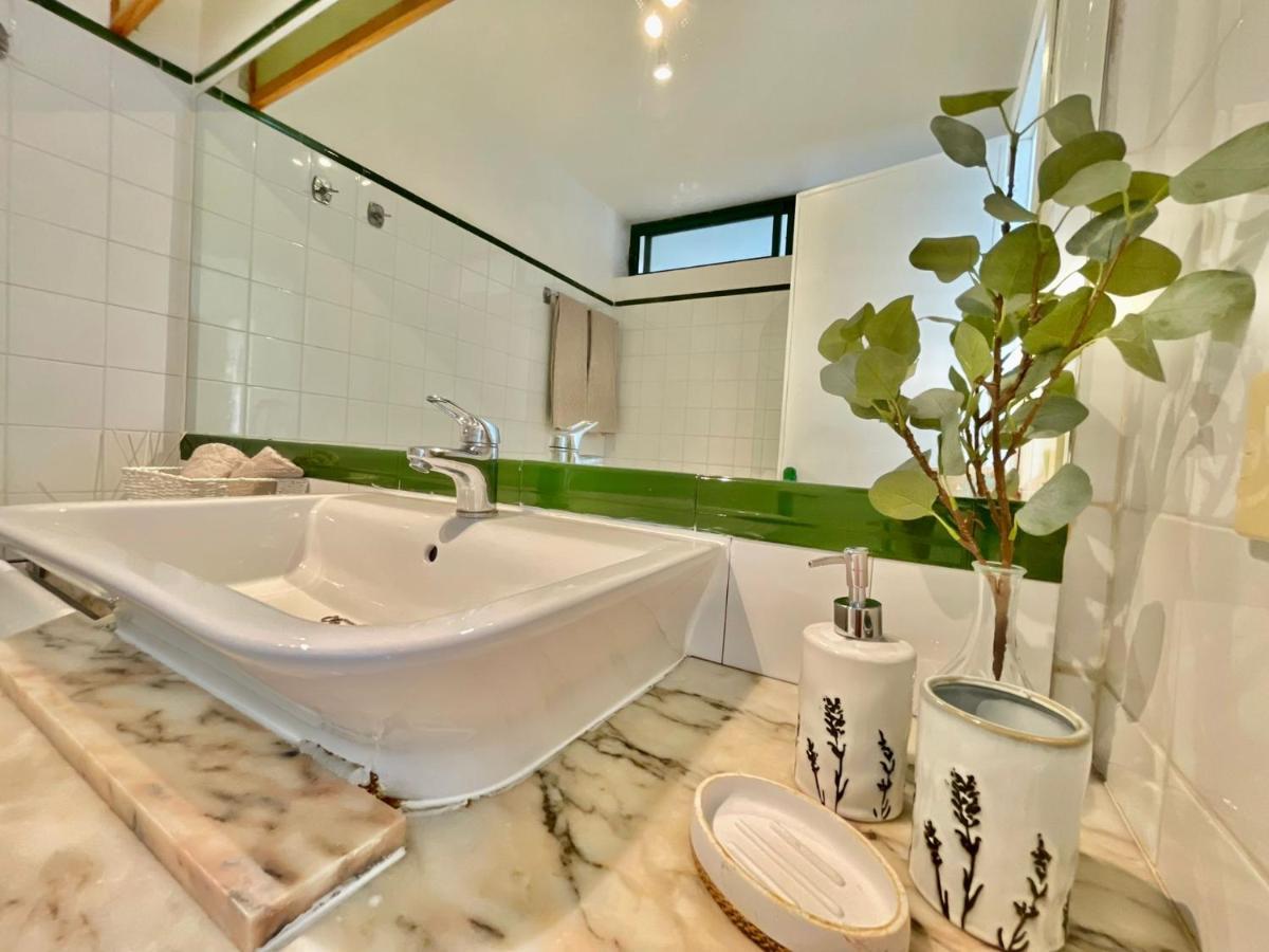 The Malibu Holiday Club Suite - Puerto Rico بورتو ريكو المظهر الخارجي الصورة